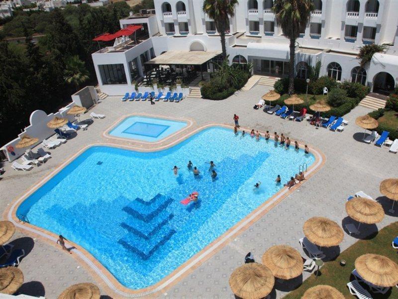 Hotel Menara 4*