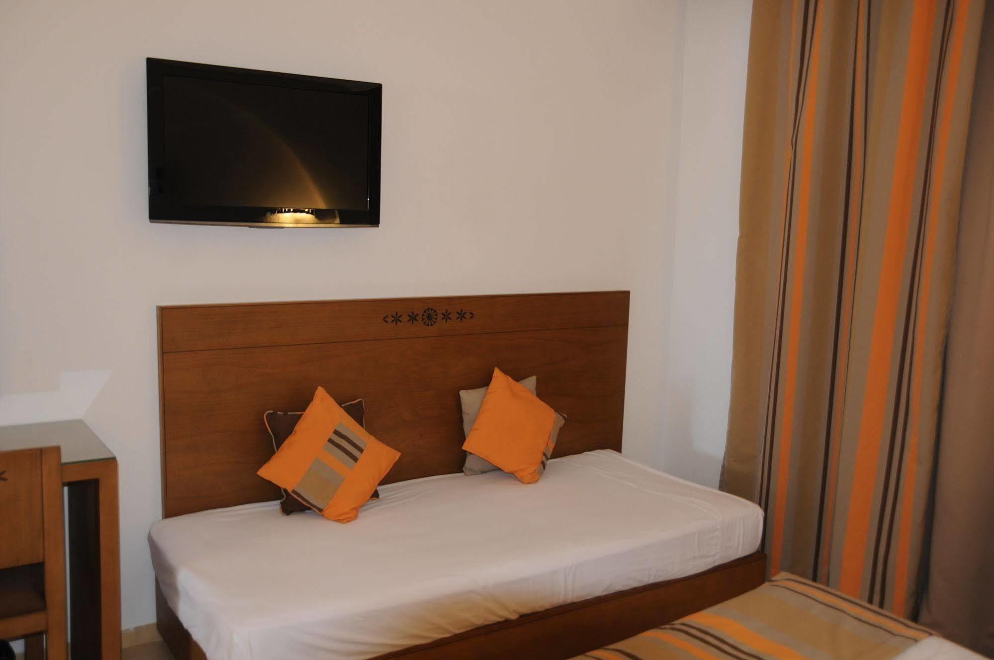 Hotel Menara 4*